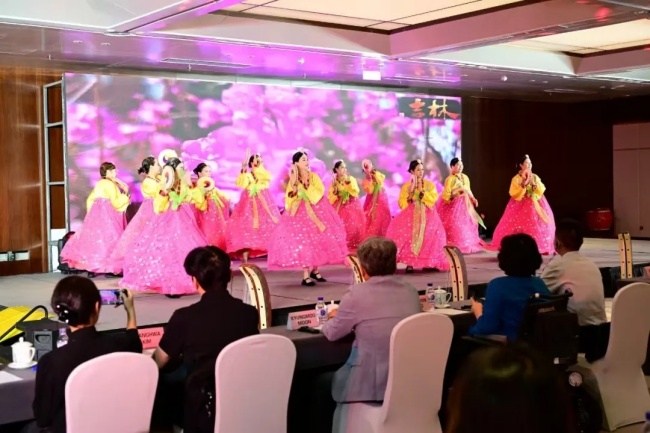 图为活动现场